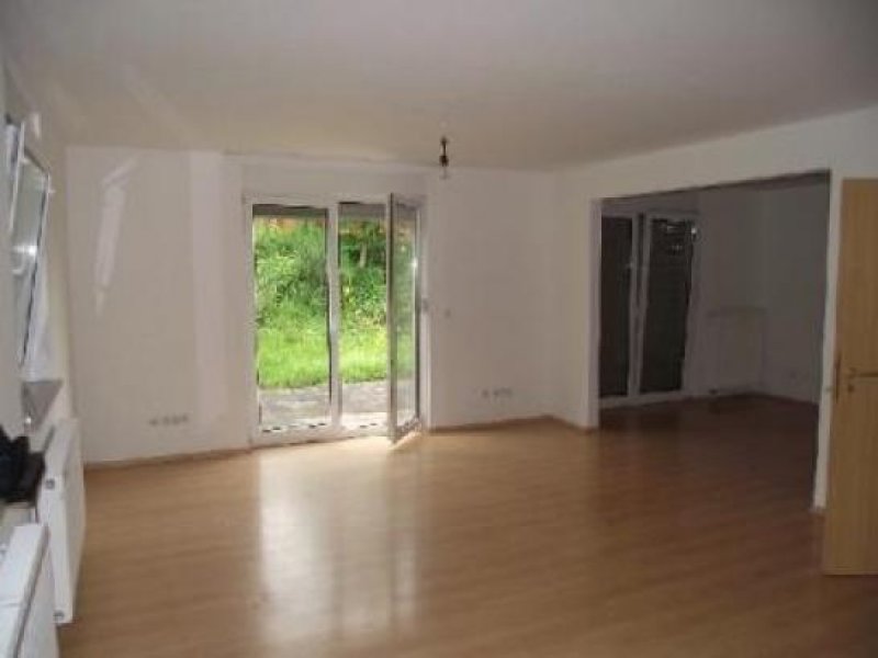 Blieskastel Doppelhaushälfte mit viel Grün. Haus