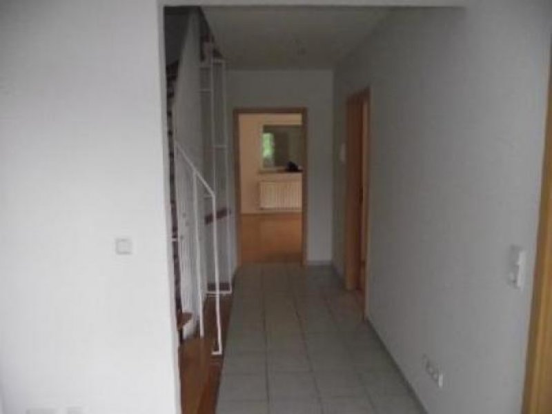 Blieskastel Doppelhaushälfte mit viel Grün. Haus