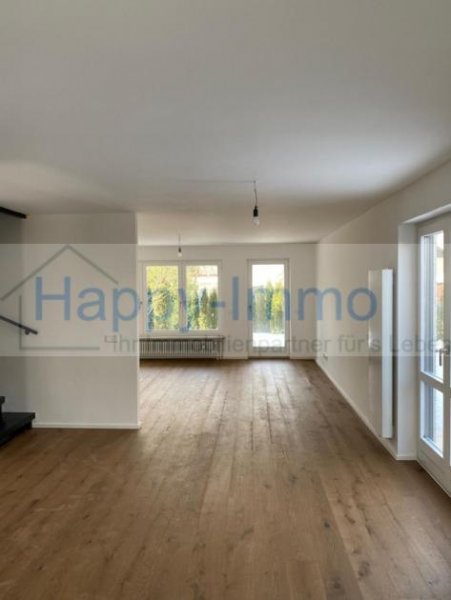 Kirchheim bei München Reiheneckhaus / 3 Schlafzimmer / Dachstudio / 2 Bäder / großer Garten / EBK / TG Haus 