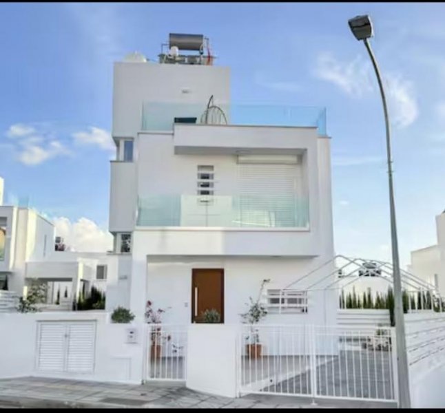 Peyia Top moderne 3 bedroom-Villa mit Dachterrasse in Peyia Haus 