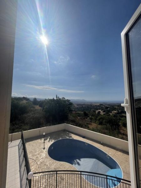 Peristerona Traumhaftes Anwesen mit Panorama-Blick Peristerona Haus
