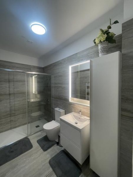 Paphos Schickes 2 SZ Haus mit Meerblick und großer Sonnenterrasse Haus 