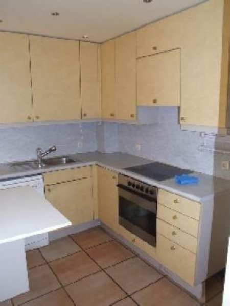 Nürnberg N-Steinplatte: RMH (5 Zi.), Fliesen, EBK, 2 Bäder, Balkon, Wintergarten,Terrasse, TG Haus