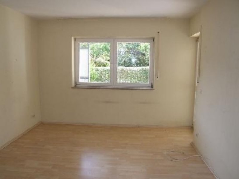 Nürnberg N-Steinplatte: RMH (5 Zi.), Fliesen, EBK, 2 Bäder, Balkon, Wintergarten,Terrasse, TG Haus