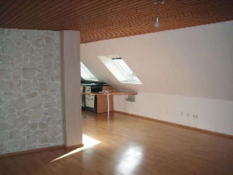 Nürnberg N-Steinplatte: RMH (5 Zi.), Fliesen, EBK, 2 Bäder, Balkon, Wintergarten,Terrasse, TG Haus