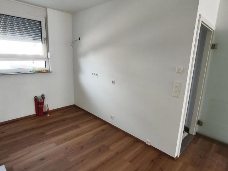 Roth (Landkreis Roth) NEUBAU - Reihenmittelhaus mit Garten, Garage und zusätzlichem Stellplatz Haus