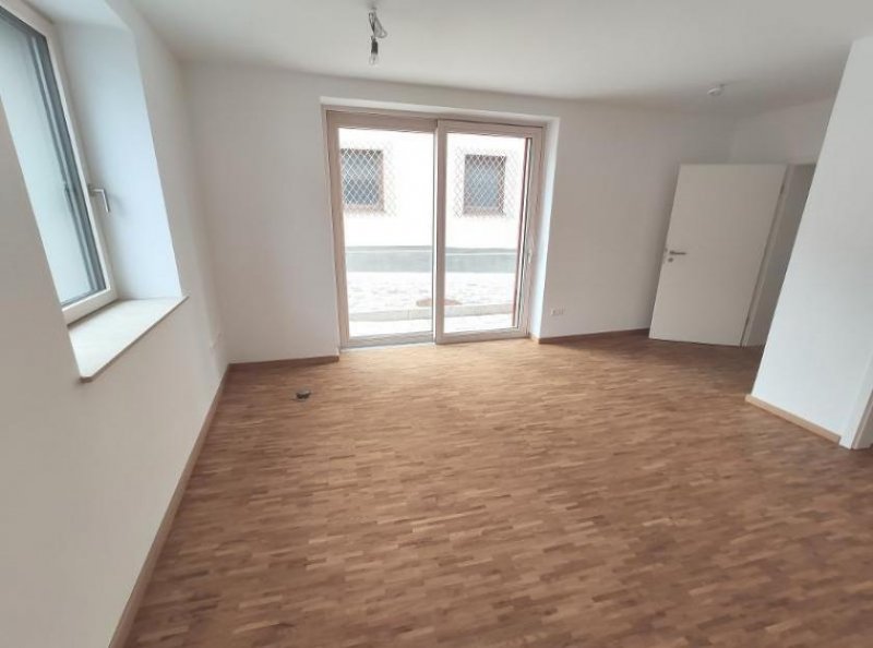 Pommersfelden ERSTBEZUG nach Sanierung - Einfamilienhaus mit großer Terrasse und Garage Haus 