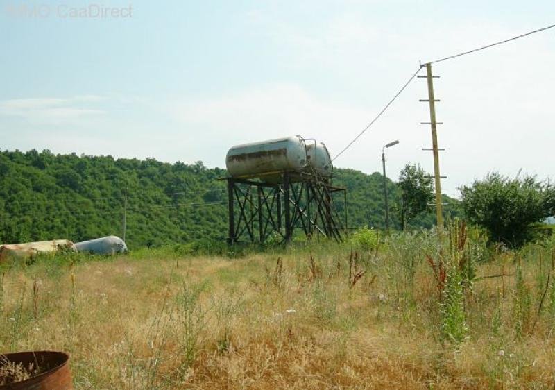 Apani Schöne Weinfabrik mit einem sehr gepflegtem Weinberg auf 237 Hektar Land in zauberhafter und romantischen Gegend Gewerbe kaufen