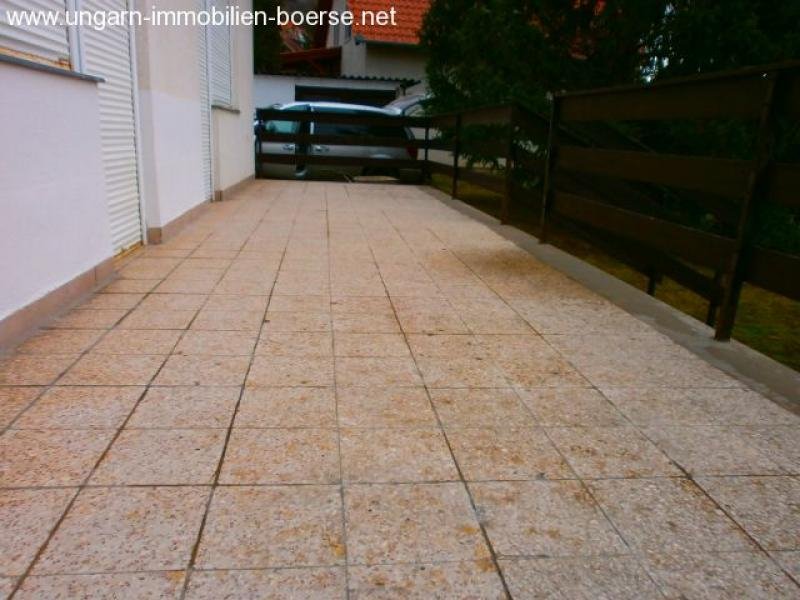 Balaton Ferienhaus mit leichtem Seeblick Haus kaufen