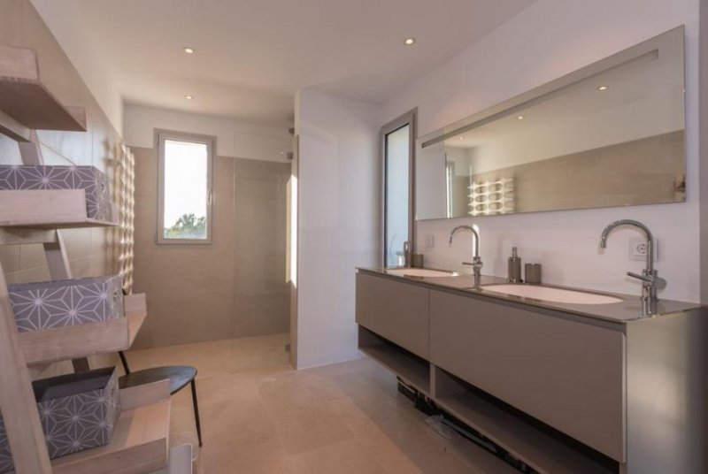 Santa Ponsa, Calvia Wunderschöne neu erbaute Villa in einer der besten Gegenden Mallorcas Haus kaufen
