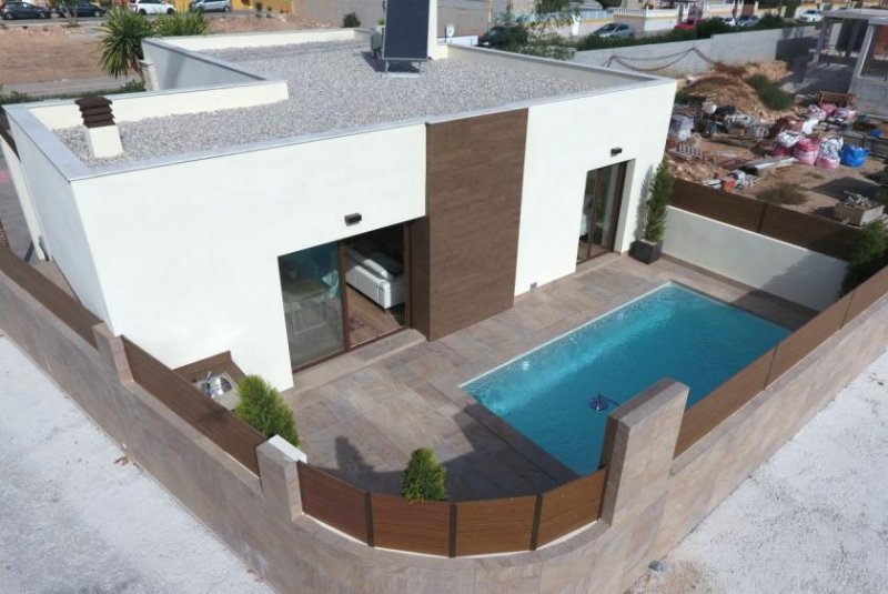 Nähe Torrevieja und Guadamar Schöne Villen nähe Montesinos Haus kaufen