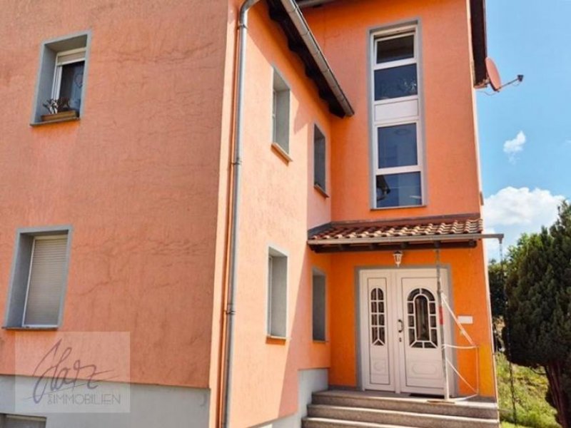 Riesa ***JETZT AN DIE ALTERSVORSORGE DENKEN - RENDITEOBJEKT FÜR VERMIETER IN RIESA*** Mehrfamilienhaus mit 4 Wohneinheiten, Garagen,