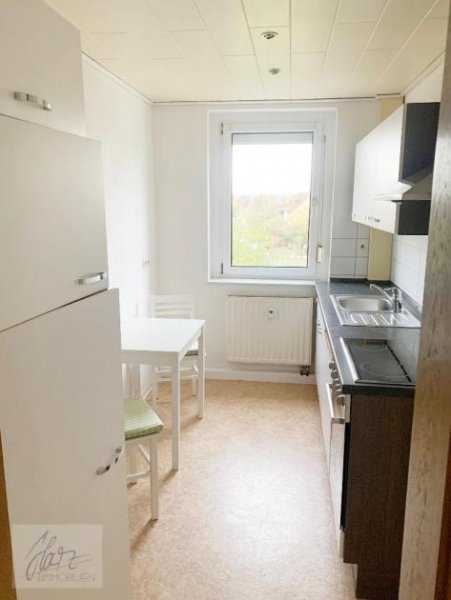 Wülknitz (Landkreis Meißen) ***AB SOFORT ZU VERKAUFEN*** 1-Raumwohnung mit großzügigem Balkon, Einbauküche und Tageslichtbad mit Dusche Wohnung kaufen