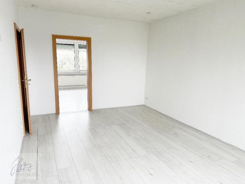Zeithain ***CHARMANTE EIGENTUMSWOHNUNG IN GEPFLEGTER WOHNANLAGE*** - Ideal für Eigennutzer und Kapitalanleger Wohnung kaufen