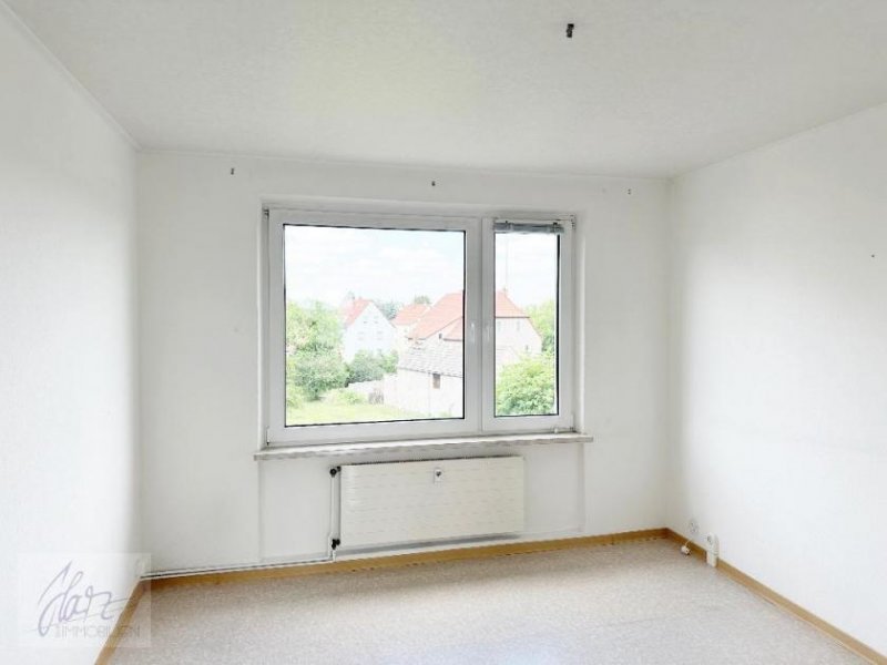 Zeithain ***WOHNUNG & GARAGE - IHR NEUES PROJEKT MIT WEITBLICK*** Gemütliche Eigentumswohnung mit viel Potenzial und eigener Garage