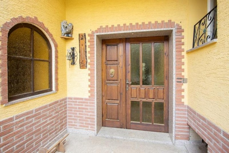 Diera-Zehren Diera-Zehren... EFH - Einfamilienhaus mit ELW & ganz viel Platz für Ihre Familie in ruhiger Lage Haus kaufen