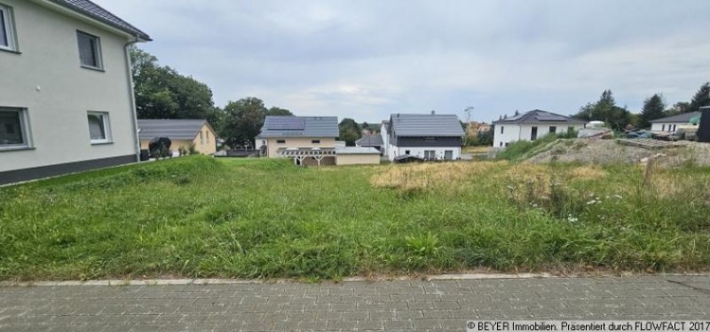 Großröhrsdorf Sofort bauen: Baugrundstück mit Baugenehmigung in Großröhrsdorf Grundstück kaufen