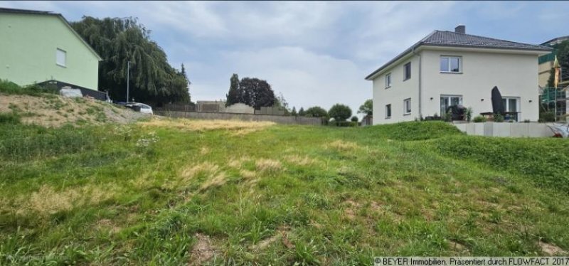 Großröhrsdorf Sofort bauen: Baugrundstück mit Baugenehmigung in Großröhrsdorf Grundstück kaufen