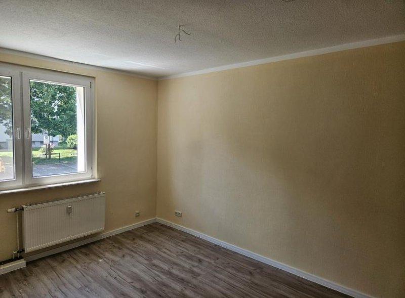 Hoyerswerda Wie neu! Sanierte 3 -Zimmerwohnung im Erdgeschoss. OHNE MAKLER Wohnung kaufen