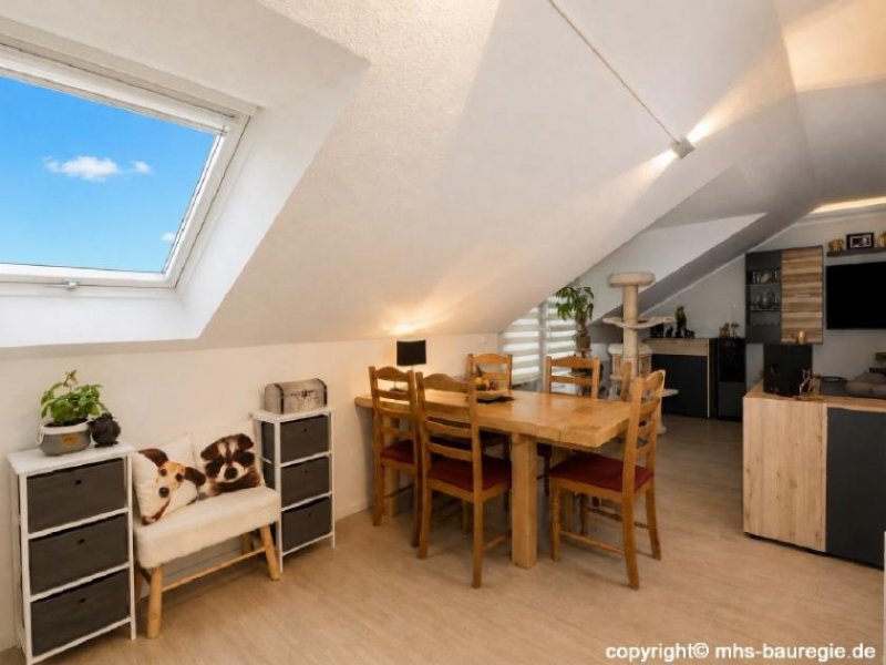 Cottbus Attraktive Kapitalanlage - Vermietete 3-Zimmer-Dachgeschosswohnung in Cottbus-Döbbrick Wohnung kaufen