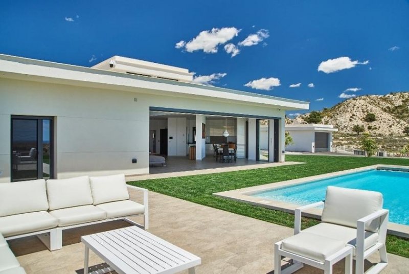 Muchamiel Moderne Luxusvilla mit 4 Schlafzimmern, 4 Bädern, Privatpool und atemberaubendem Ausblick Haus kaufen