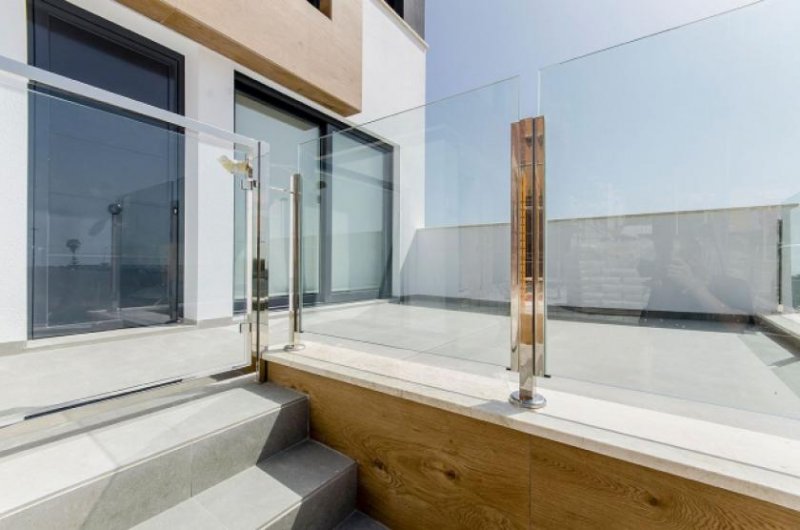 Guardamar del Segura Reihenhäuser mit 3 Schlafzimmern und Gemeinschaftspool nur 900 m vom wunderschönen Sandstrand Haus kaufen