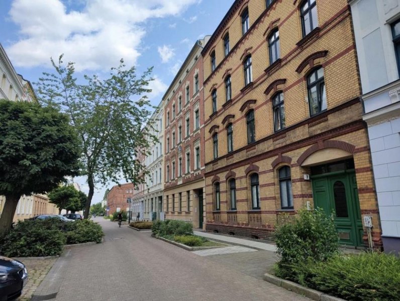 Forst (Lausitz) 3 Zimmer Altbauwohnung in Forst (Lausitz) - www.ohnemaklerprovisionverkaufen.de Wohnung kaufen
