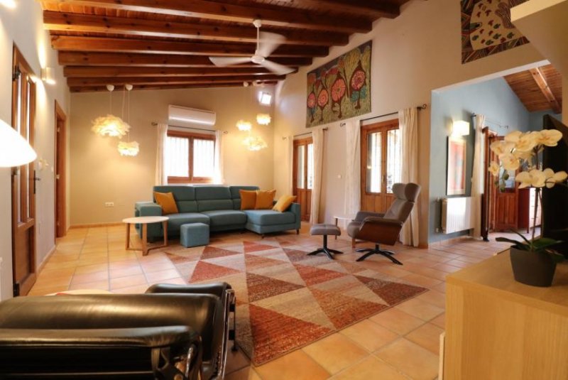 Catral Wunderschöne Landhaus-Villa mit 7 Schlafzimmern, 5 Bädern, Privatpool und schönem Ausblick auf großem Grundstück Haus