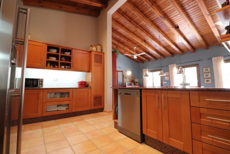 Catral Wunderschöne Landhaus-Villa mit 7 Schlafzimmern, 5 Bädern, Privatpool und schönem Ausblick auf großem Grundstück Haus