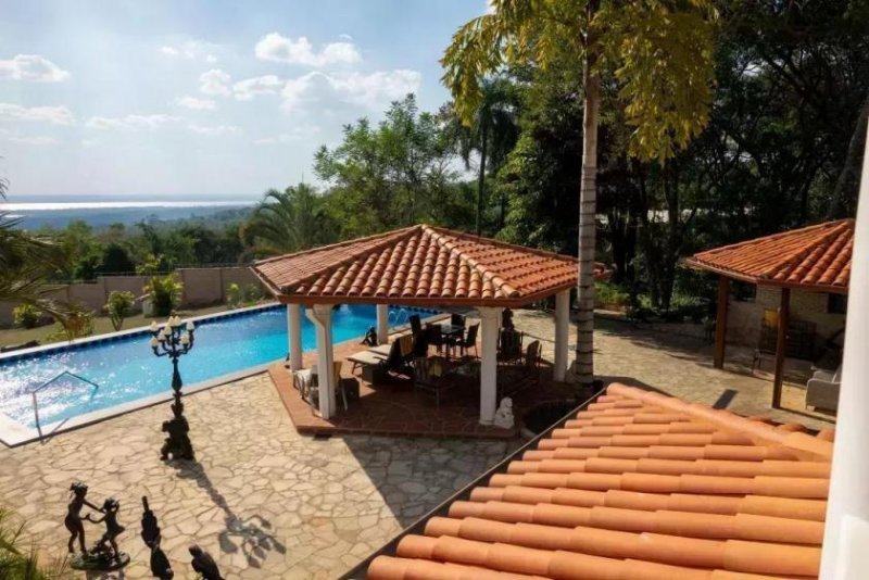 San Bernardino Luxusvilla S Bernardino Heli-Landeplatz Pool & High-Security Haus kaufen