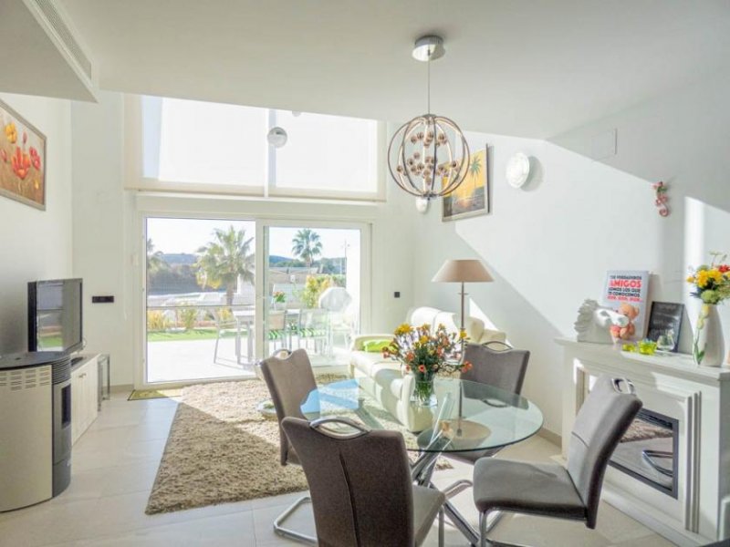 Algorfa Beeindruckende moderne Villa mit 3 Schlafzimmern, 2 Bädern, Dachterrasse und Gemeinschaftspool im La Finca Golf und Spa Resort