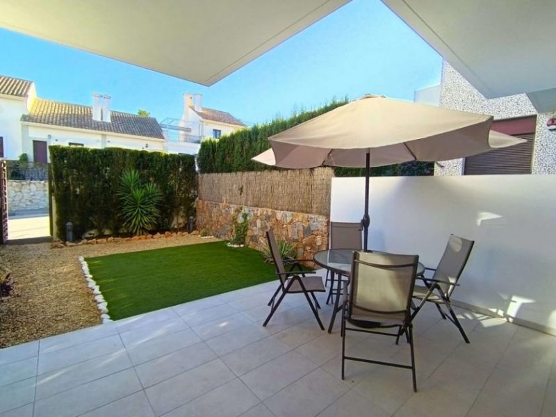 Algorfa Erdgeschoss-Wohnung mit 2 Schlafzimmern, 2 Bädern, Kfz-Stellplatz und Gemeinschaftspool im La Finca Golf Resort Wohnung kaufen