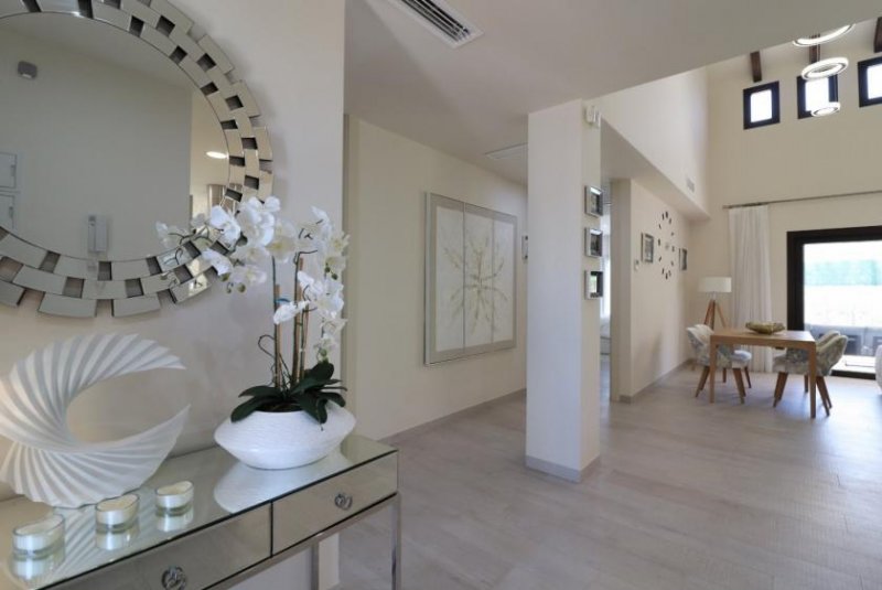 Algorfa Exklusive Villa mit 3 Schlafzimmern, 2 Bädern und Gemeinschaftspool im La Finca Golf Resort Haus kaufen