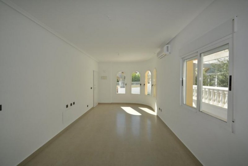 Algorfa Komplett renovierte Villa mit 2 Schlafzimmern, 1 Bad und Gemeinschaftspool in Lo Crispin Haus kaufen