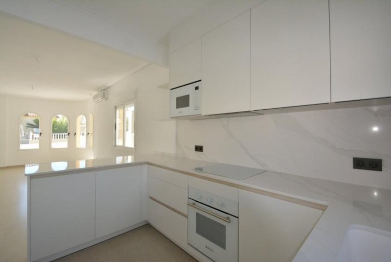 Algorfa Komplett renovierte Villa mit 2 Schlafzimmern, 1 Bad und Gemeinschaftspool in Lo Crispin Haus kaufen