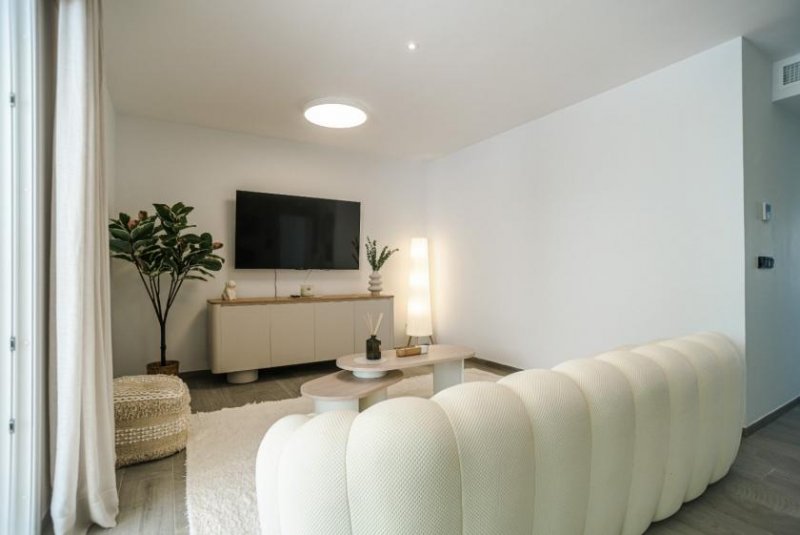 Algorfa Luxus-Erdgeschosswohnung mit 3 Schlafzimmern, 2 Bädern, Tiefgaragenstellplatz und Gemeinschaftspool im La Finca Golf Resort
