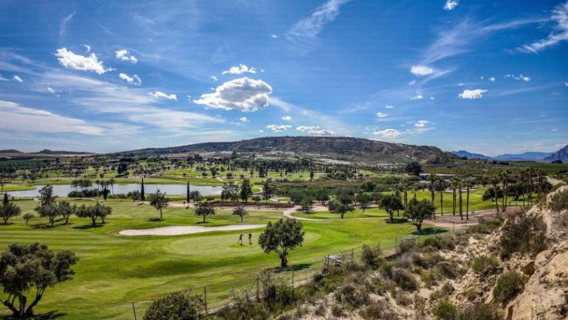 Algorfa Luxus-Erdgeschosswohnung mit 3 Schlafzimmern, 2 Bädern, Tiefgaragenstellplatz und Gemeinschaftspool im La Finca Golf Resort