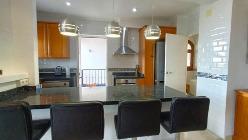 Algorfa Villa mit 3 Schlafzimmern, 2 Bädern, Dachterrasse und Gemeinschaftspool im La Finca Golf Resort Haus kaufen