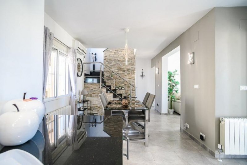Algorfa Wunderschön renoviertes Reihenhaus mit 3 Schlafzimmern und 2 Bädern in der beliebten Urbanisation Montbello Haus kaufen