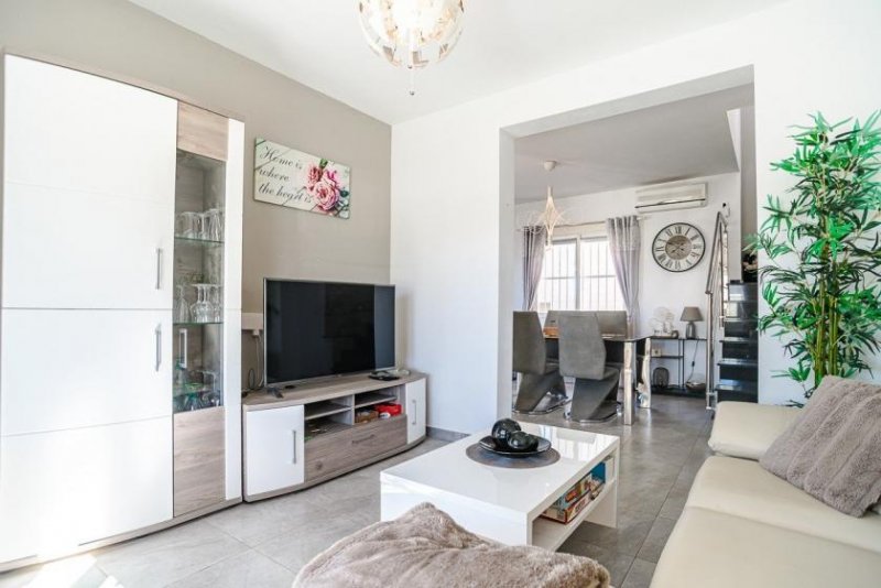 Algorfa Wunderschön renoviertes Reihenhaus mit 3 Schlafzimmern und 2 Bädern in der beliebten Urbanisation Montbello Haus kaufen