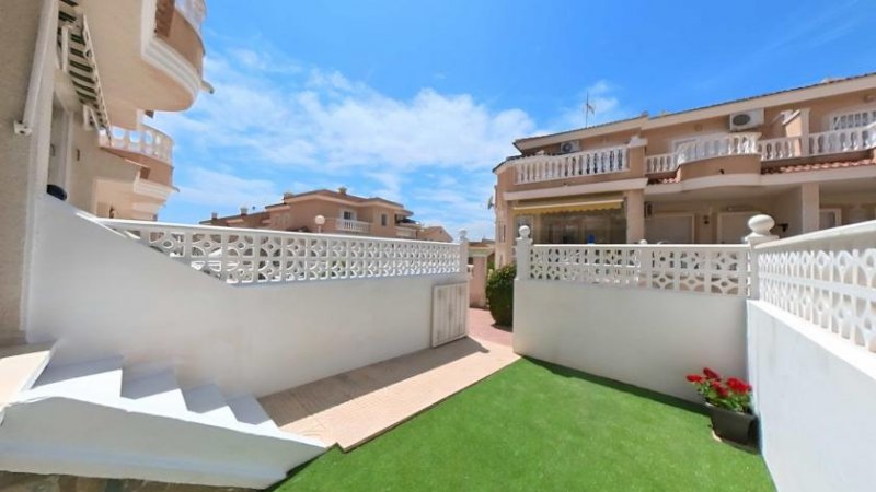 Ciudad Quesada Stilvolles Stadthaus mit zwei Schlafzimmern in Doña Pepa - Ruhige Lage, gepflegte Anlage und bezugsfertig Haus kaufen