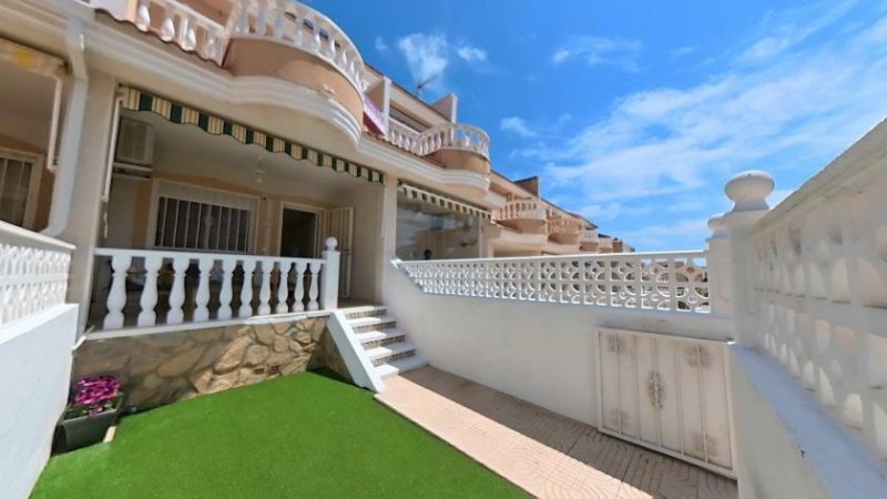 Ciudad Quesada Stilvolles Stadthaus mit zwei Schlafzimmern in Doña Pepa - Ruhige Lage, gepflegte Anlage und bezugsfertig Haus kaufen