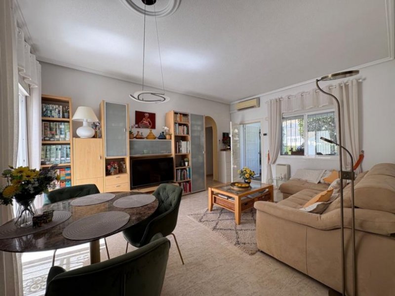 Rojales Endreihenhaus mit 3 Schlafzimmern, 2 Bädern, Dachterrasse, Klimaanlage und Gemeinschaftspool Haus kaufen