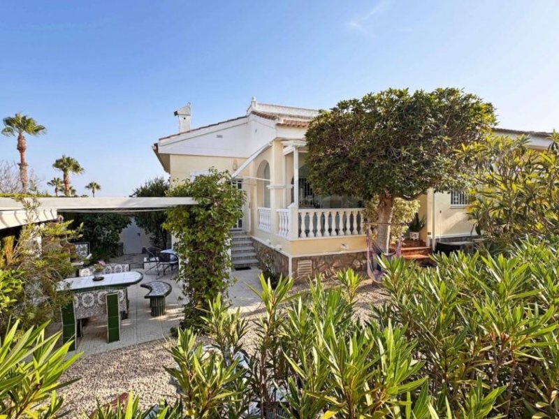 Rojales Endreihenhaus mit 3 Schlafzimmern, 2 Bädern, Dachterrasse, Klimaanlage und Gemeinschaftspool Haus kaufen