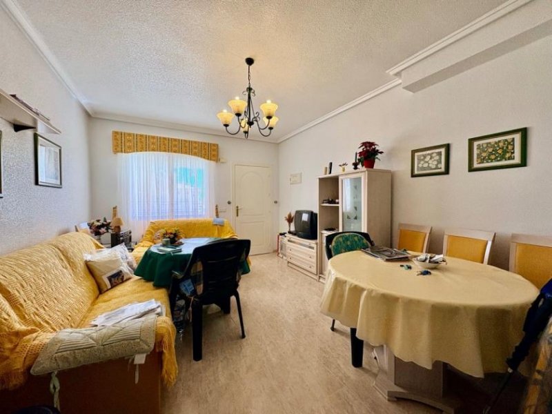 Rojales Reihenhaus mit 2 Schlafzimmern, 1 Bad, Gäste-WC und Gemeinschaftspool in der Urbanisation La Fiesta II Haus kaufen