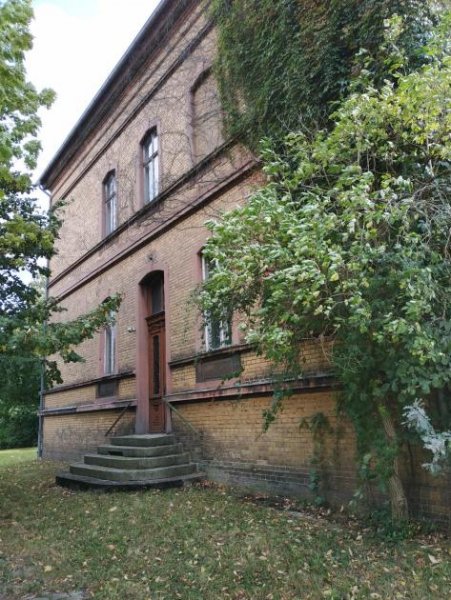 Guben Mehrfamilienhaus mit Idyllischen Grundstück und Garagen Haus kaufen