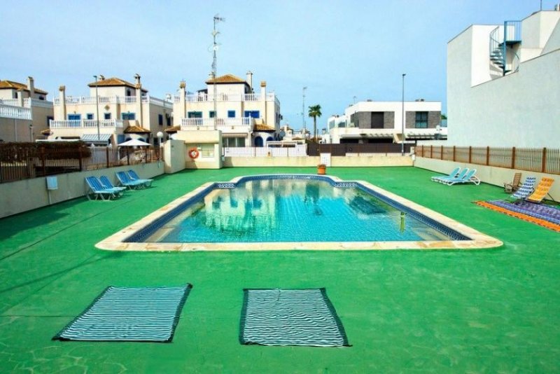 Daya Vieja Obergeschoss-Wohnung mit 2 Schlafzimmern, 1 Bad, Dachterrasse und Gemeinschaftspool Wohnung kaufen