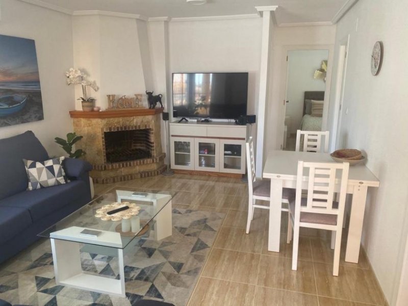 San Fulgencio Freistehende Villa mit zwei Wohneinheiten, Carport und Gemeinschaftspool in bester Lage Haus kaufen