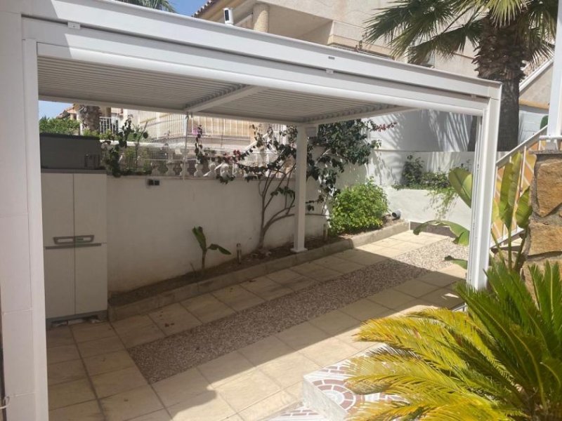 San Fulgencio Freistehende Villa mit zwei Wohneinheiten, Carport und Gemeinschaftspool in bester Lage Haus kaufen