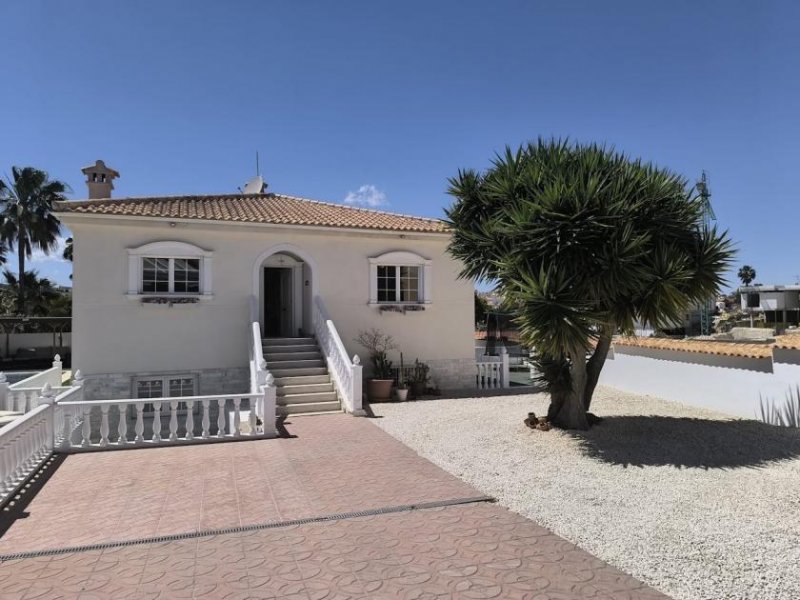 San Fulgencio Freistehende Villa mit 5 Schlafzimmern, 2 Bädern und Privatpool in La Escuera Haus kaufen